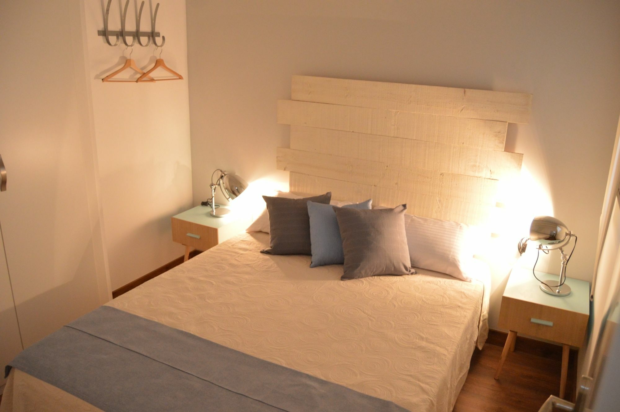 Tarragona Suites Mediona Esterno foto