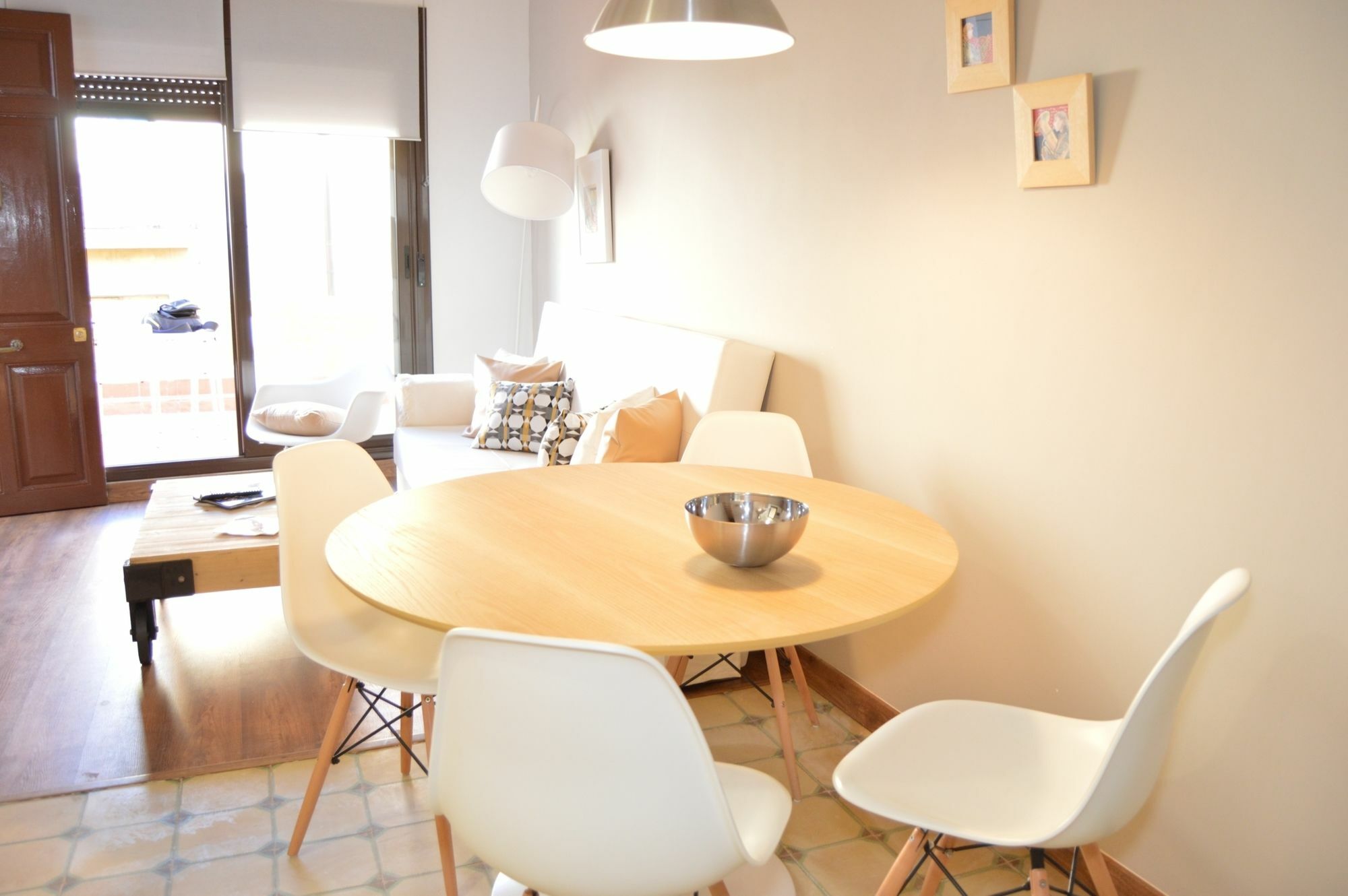 Tarragona Suites Mediona Esterno foto